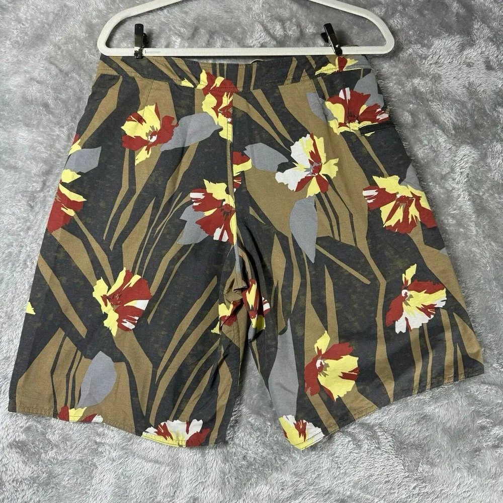 PATAGONIA Wavefarer‎ Shorts Men's 32 Floral Drawstring Board Swim
